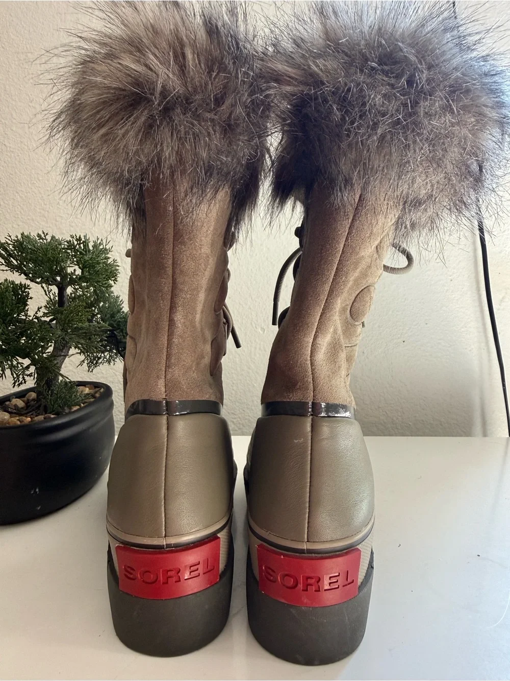 Sorel Joan of arctic Next Women size 8 sage  and Brown Faux-Fur Winter Boots